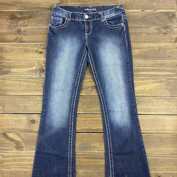 Maurices Flare Wide Leg Denim Jeans Women's Size 5/6 Low Rise Stretch Denim - Picture 3 of 5